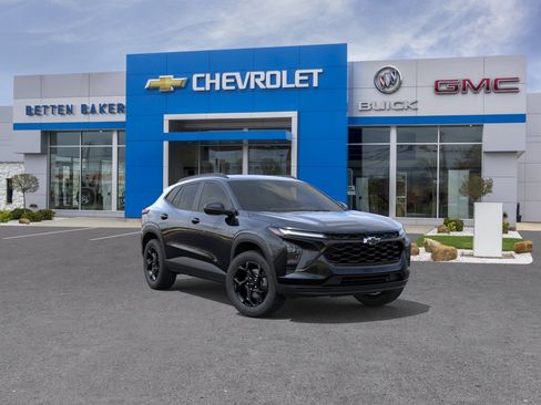 New 2026 Chevrolet Trax LT FWD image 1