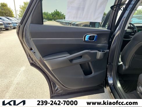 New 2026 Kia Sorento LX FWD image 13