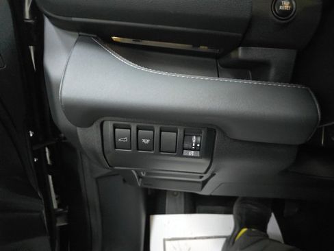 Used 2024 Subaru Ascent Touring image 28