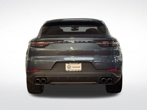 Used 2020 Porsche Cayenne S image 6