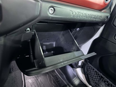 Used 2020 Jeep Wrangler Unlimited Rubicon w/ Dual Top Group image 28