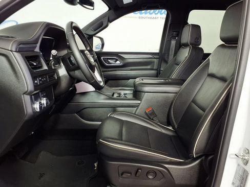 Used 2024 GMC Yukon XL SLT RWD image 7