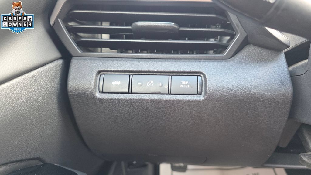 Used 2024 Nissan Altima 2.5 SR FWD image 28