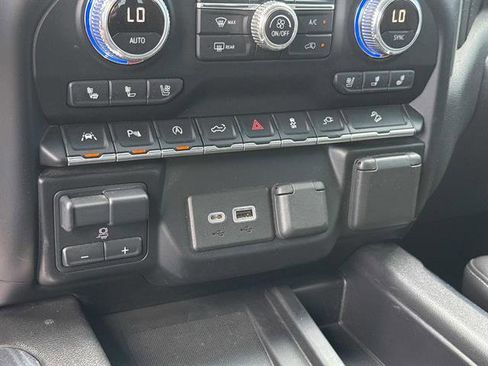 Used 2021 GMC Sierra 1500 SLT w/ SLT Premium Plus Package AWD/4WD image 23