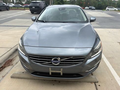 Used 2018 Volvo S60 T5 Inscription FWD image 2