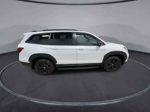 Used 2022 Honda Pilot TrailSport image 9