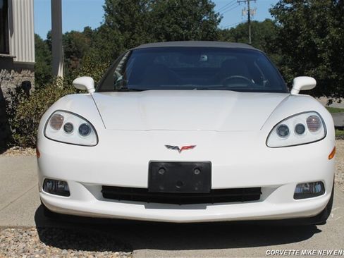 Used 2007 Chevrolet Corvette Convertible w/ Preferred Equipment Group RWD image 8