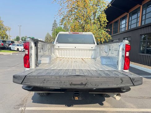 Used 2022 Chevrolet Silverado 2500 Custom w/ Custom Value Package AWD/4WD image 22
