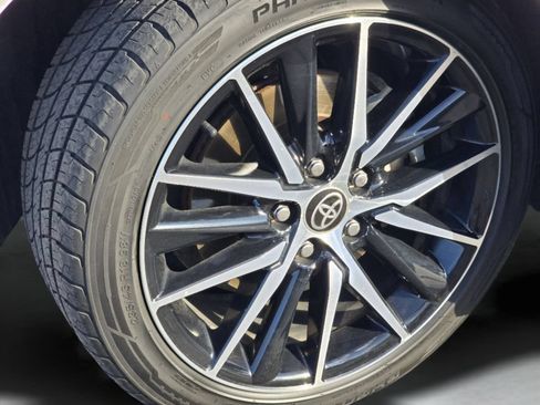 Used 2024 Toyota Camry SE FWD image 22