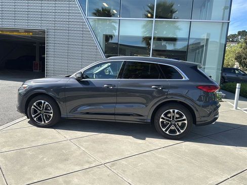 Used 2025 Audi Q5 Prestige image 9