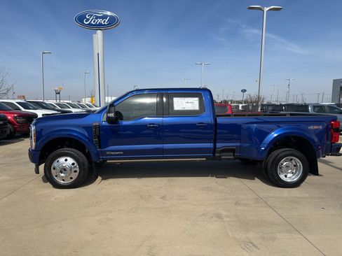 New 2026 Ford F450 Platinum image 2