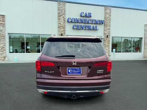 Used 2016 Honda Pilot Touring image 3