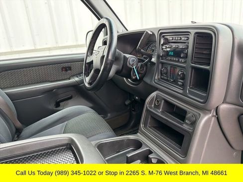 Used 2003 Chevrolet Avalanche 4x4 w/ Suspension Package, Off-Road image 32