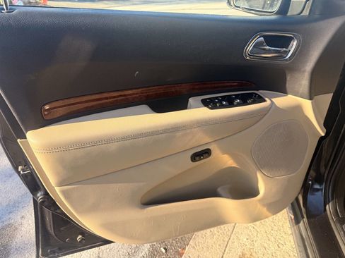 Used 2014 Dodge Durango Limited w/ Premium Group image 18