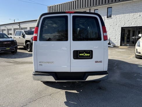 Used 2024 GMC Savana 2500 w/ Driver Convenience Package image 4
