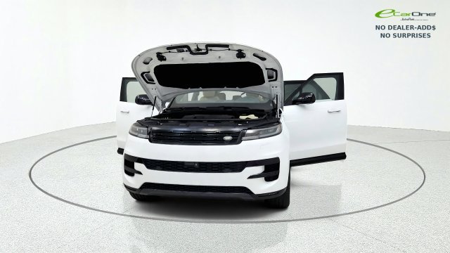 Used 2025 Land Rover Range Rover Sport SE AWD/4WD image 12