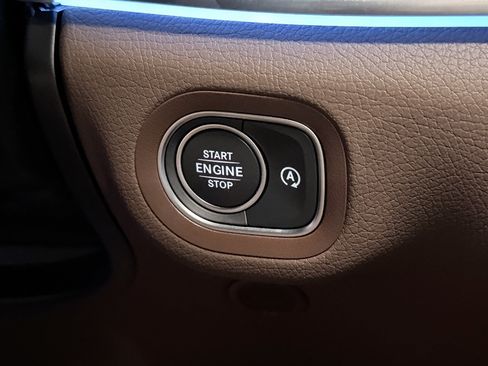 New 2026 Mercedes-Benz GLS 450 4MATIC image 23
