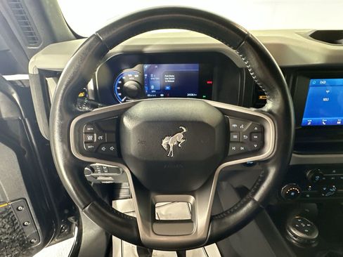 Used 2021 Ford Bronco Badlands image 18