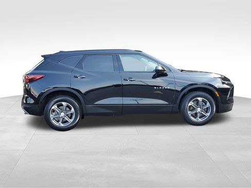 Certified 2024 Chevrolet Blazer LT w/ Convenience Package FWD image 6