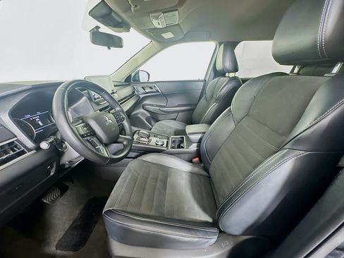 Used 2024 Mitsubishi Outlander SE AWD/4WD image 13
