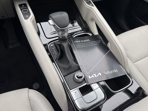 New 2025 Kia Telluride EX w/ EX Captain's Chair Package image 7