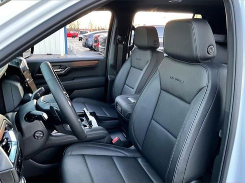 New 2026 GMC Yukon XL Denali image 9