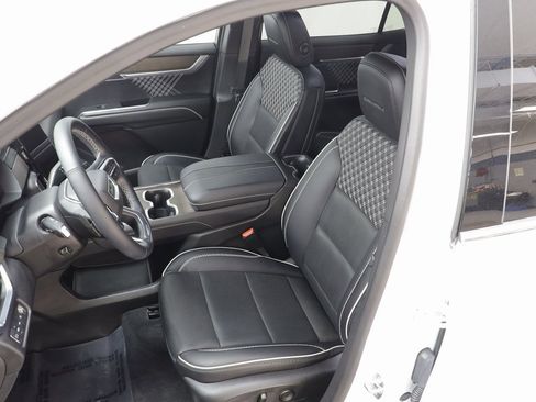 Used 2024 GMC Acadia Denali w/ LPO, Floor Liner Package image 8