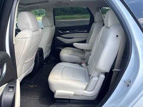 Used 2023 Buick Enclave Essence w/ Experience Buick Package FWD image 18