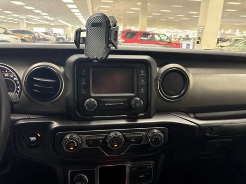 Used 2021 Jeep Gladiator Sport w/ Trailer Tow Package AWD/4WD image 19