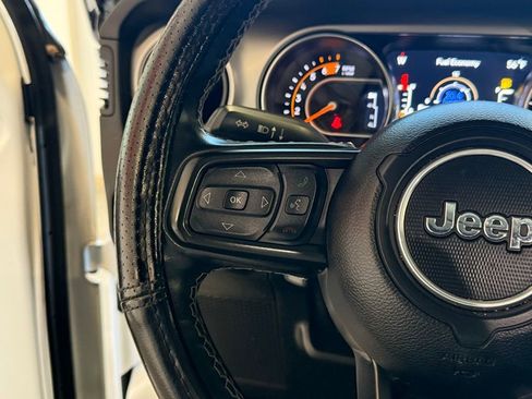 Used 2021 Jeep Wrangler Unlimited Sport image 32