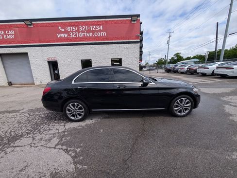 Used 2017 Mercedes-Benz C 300 4MATIC Sedan image 5