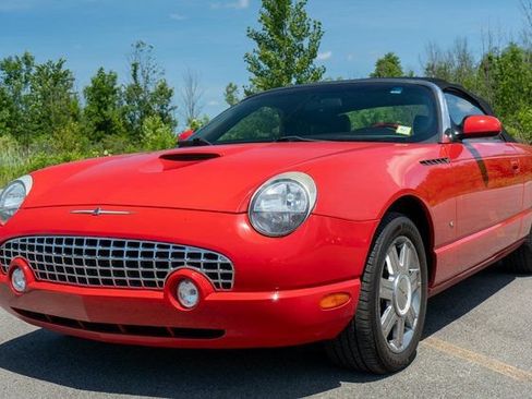 Used 2004 Ford Thunderbird RWD image 2
