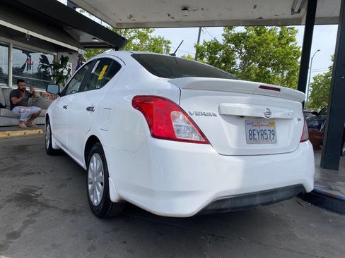 Used 2019 Nissan Versa SV FWD image 6