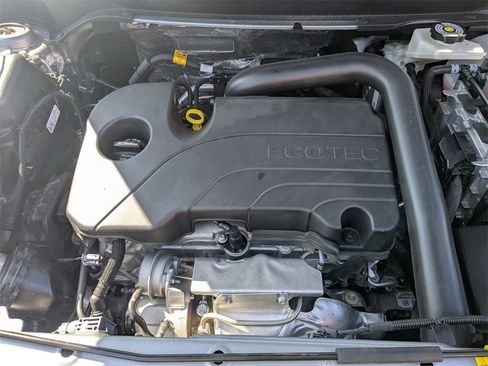 Used 2024 Chevrolet Equinox Premier image 30