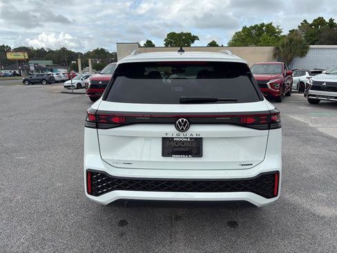 New 2026 Volkswagen Tiguan SEL R-Line AWD/4WD image 7