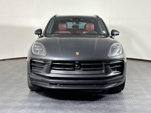 Certified 2023 Porsche Macan AWD/4WD image 10