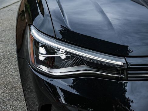 New 2026 Volkswagen Taos SE image 14