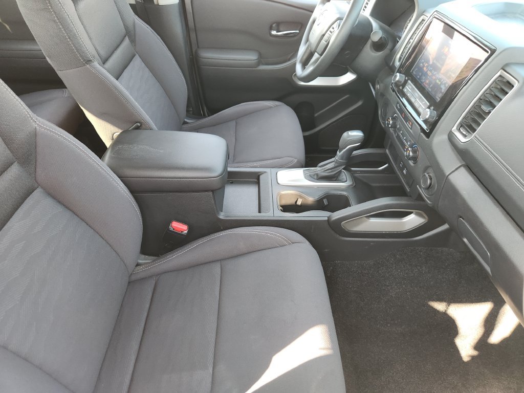 Used 2024 Nissan Frontier SV RWD image 10