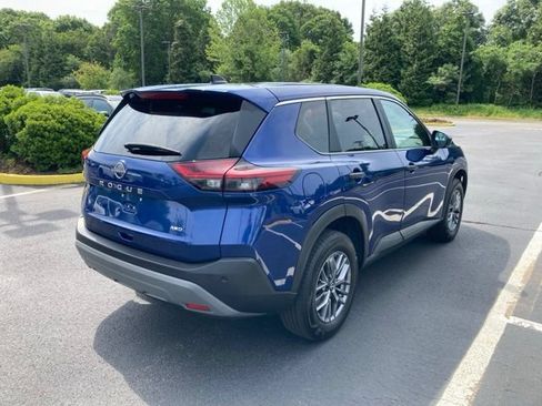 Used 2023 Nissan Rogue S AWD/4WD image 8