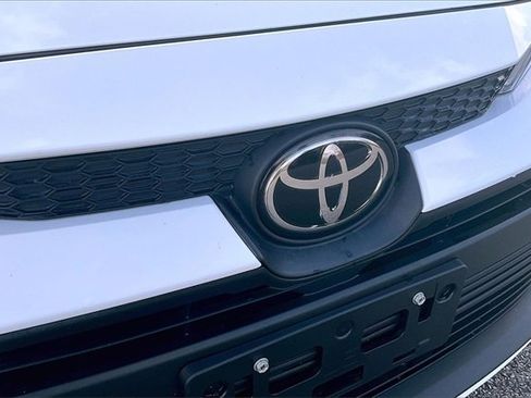 Used 2023 Toyota Corolla LE image 29