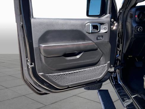 Used 2025 Jeep Wrangler Unlimited Rubicon AWD/4WD image 20