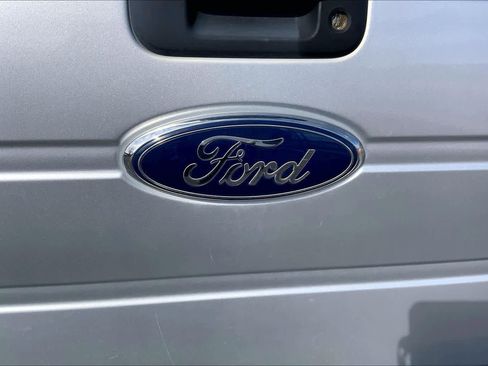 Used 2012 Ford F150 XLT w/ XLT Chrome Pkg image 31