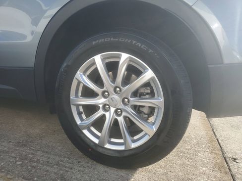 Certified 2023 Cadillac XT4 Luxury w/ Cold Weather Package image 7