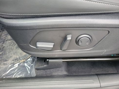 Used 2025 Kia Sorento S w/ Panoramic Sunroof Package image 16