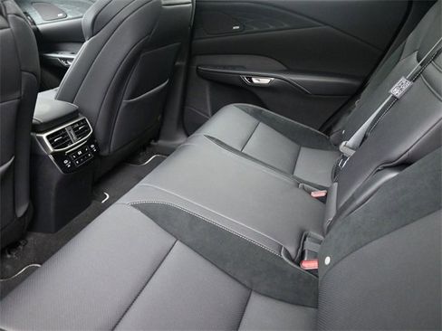 Used 2024 Lexus RX 500h F Sport w/ Convenience Package image 21