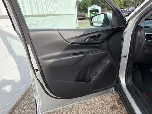 Used 2020 Chevrolet Equinox LT w/ Driver Convenience Package image 24