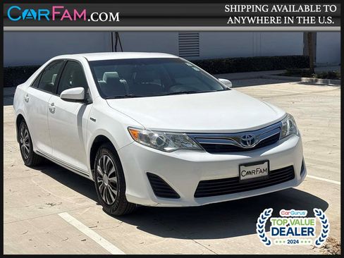 Used 2012 Toyota Camry LE FWD image 1