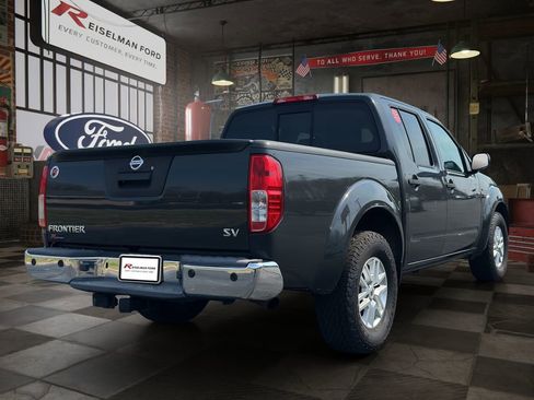 Used 2014 Nissan Frontier SV w/ SV Value Truck Package image 6