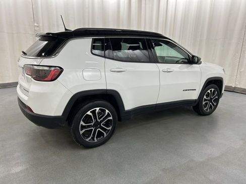 Used 2022 Jeep Compass Limited w/ Sun and Sound Group image 4