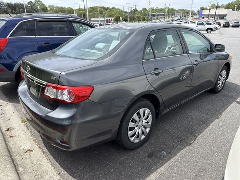 Used 2013 Toyota Corolla LE image 10